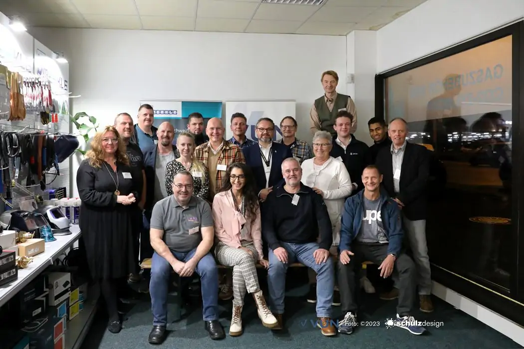 Gruppenfoto der Teilnehmer beim VUN-Netzwerktreffen bei SEB Gase GmbH